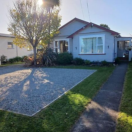 Charming House In Westportヴィラ エクステリア 写真