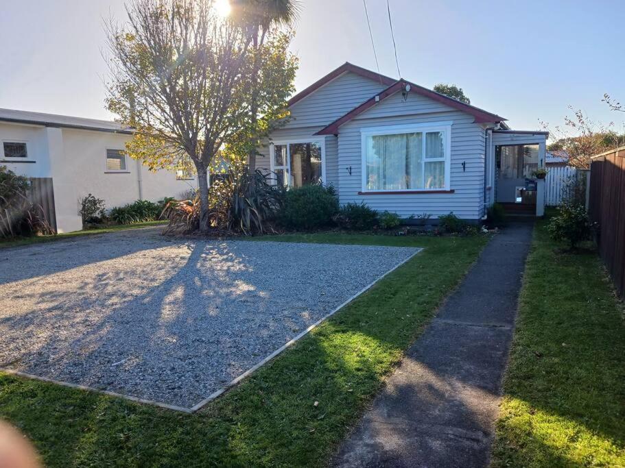 Charming House In Westportヴィラ エクステリア 写真